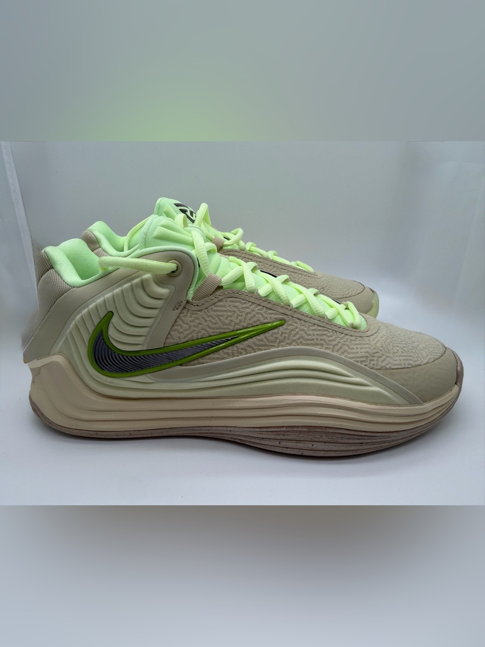 NEW!!! Nike Giannis Freak 7 LE Athletic Sneakers - LT Khaki/Cave Stone-Volt